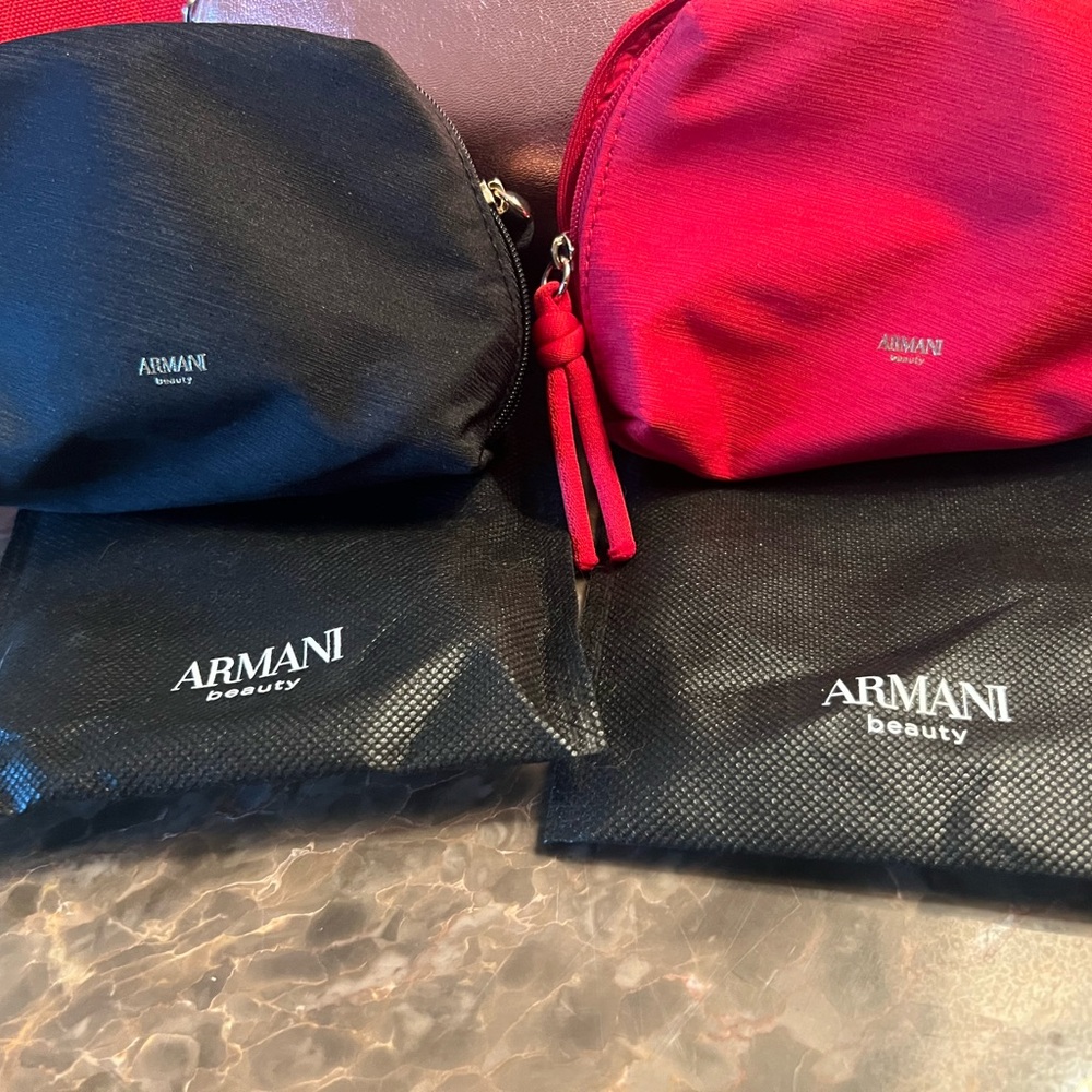 Giorgio Armani GWP Black or Red Cosmetic Bag - Picture 5 of 5